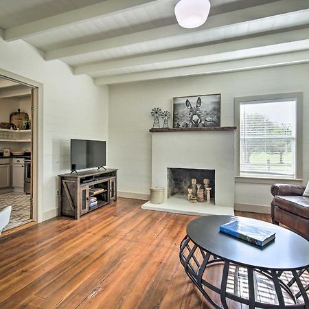 Peaceful Schulenburg Farmhouse With Fire Pit And Grill Exteriör bild