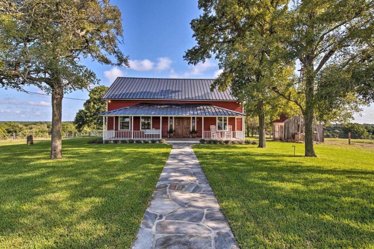 Peaceful Schulenburg Farmhouse With Fire Pit And Grill Exteriör bild