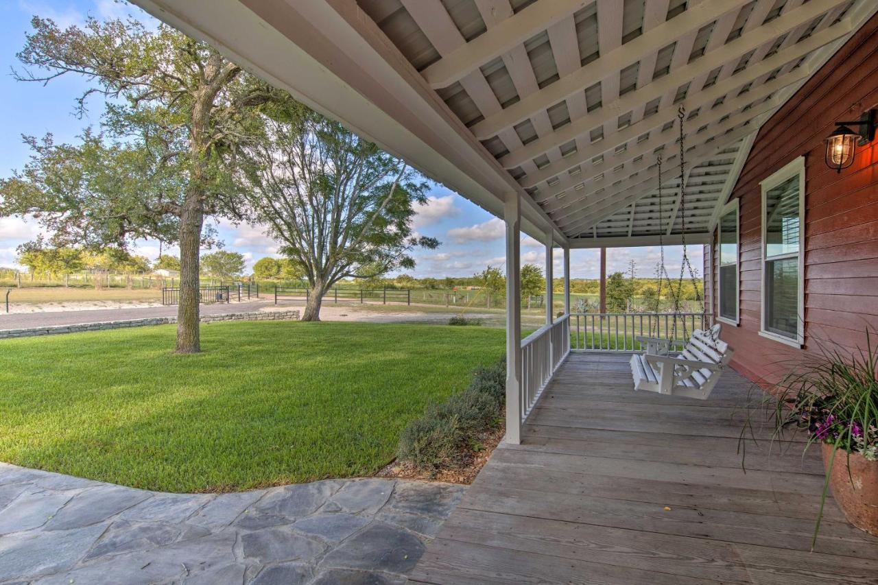 Peaceful Schulenburg Farmhouse With Fire Pit And Grill Exteriör bild
